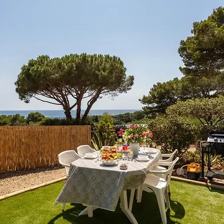 Le Photinia, Mobil-home Climatise Avec Vue Situe Au Coeur Du Domaine * Hyeres